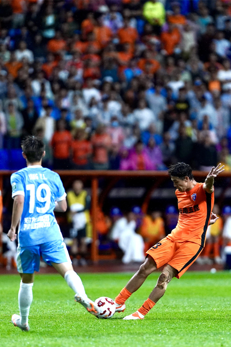 国内足球赛事各路豪强悉数出击，场场精彩的简单介绍