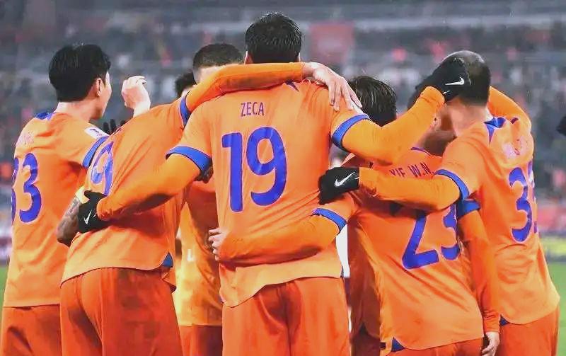 包含外援球员关键进球帮助球队逆转胜利的词条